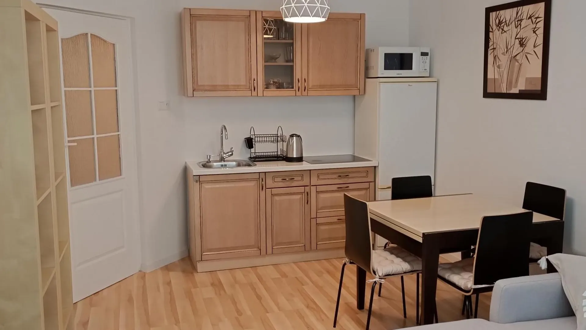 Apartament Przy Metrze Kabaty وارسو